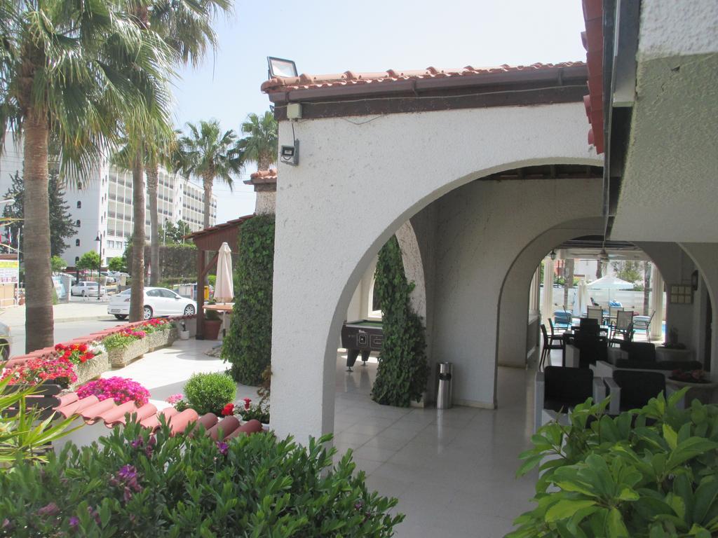 Tsialis Hotel Apartments Lárnaca Exterior foto